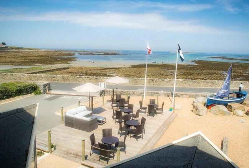 Driftwood Inn Saint Saviour Екстериор снимка