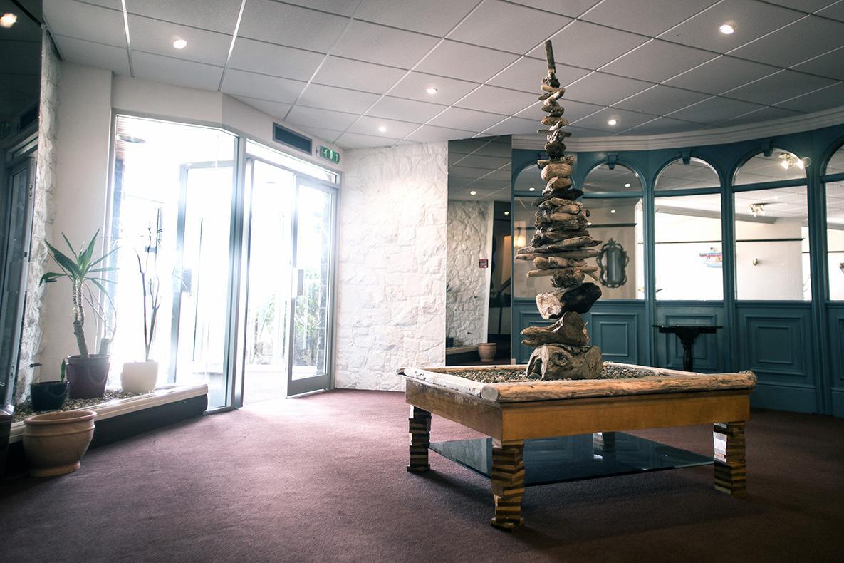 Driftwood Inn Saint Saviour Интериор снимка